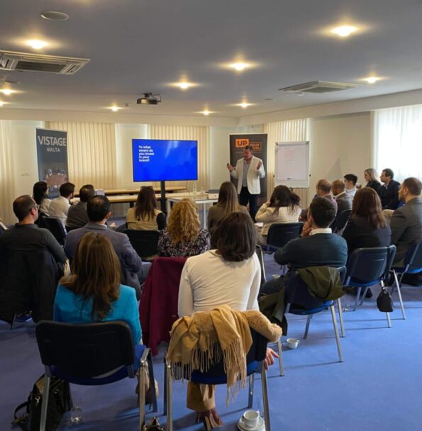 International Speaker Jeff Dewing giving a masterclass on recruitment to a group of CEOs in Malta